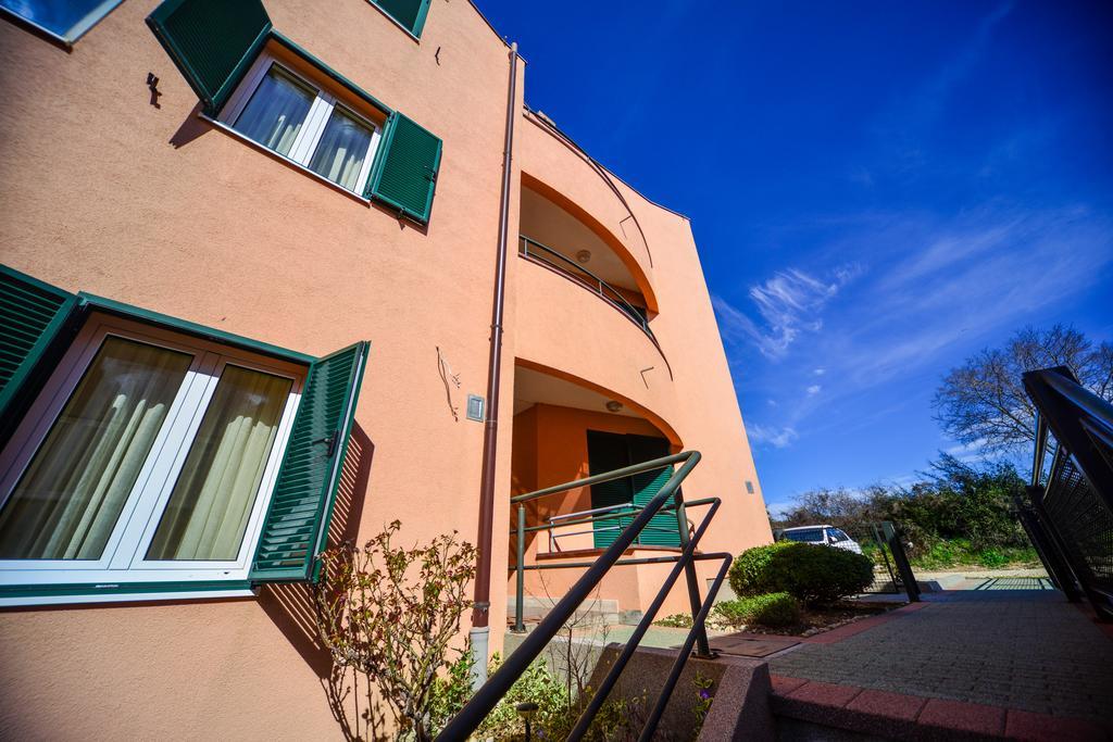 Apartments Ivan Zadar Exteriör bild